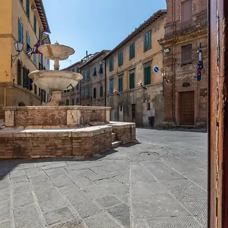 La Danza Delle Farfalle * Siena